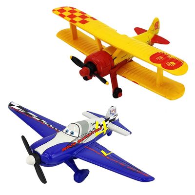 2 Pack Movie Planes Dusty Friends No. 4 and No. 8 Bravo Metal Diecast Airplane Toy, Best Gift for Kids and Collectors (No. 4 and No. 8)