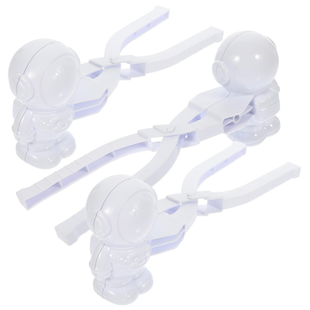 BESPORTBLE 3pcs Astronaut Clip Toys for Boys and Girls Snowman Maker Plastic Clip Outdoor Snowman Makers for Boys Years Old