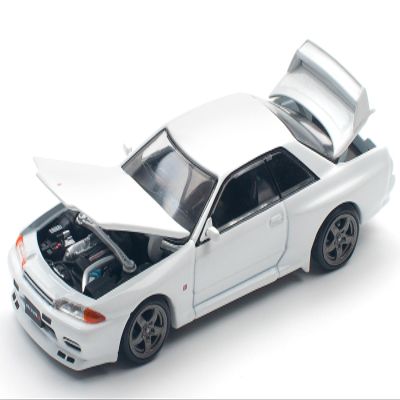 GTR R32 RHD (Right Hand Drive) Crystal White 1/64 Diecast Model Car by Pop Race PR640157