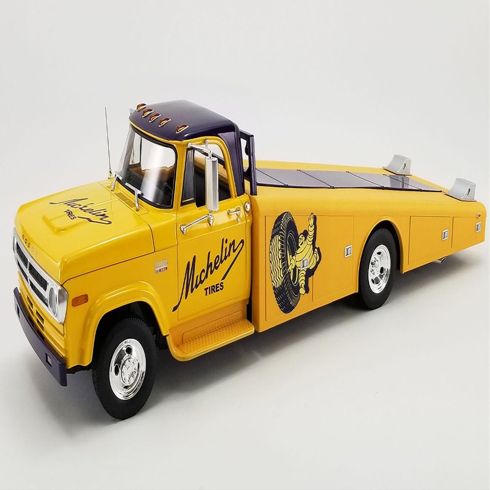 1970 D 300 "Tires Ramp Truck Limited Edition 1/18 Diecast Model Car by Acme A1801906