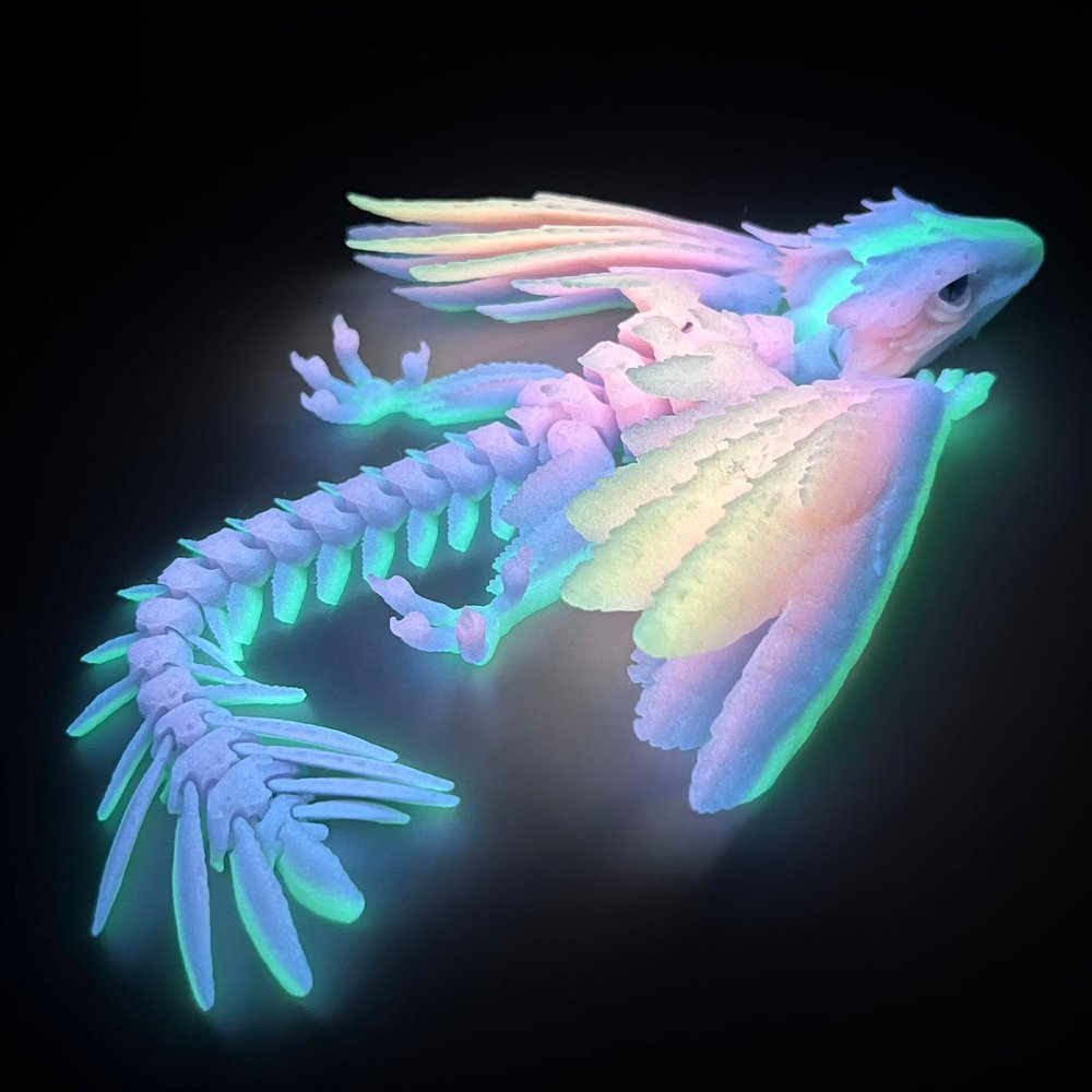 3D Printed Dragon with Wings,Feathered Wyvern Dragon,Articulated Dragon,3D Printed Animals Fidget Dragon,Desktop Pet - Perfect for Fantasy Enthusiasts (Rainbow Night Light)