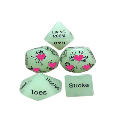 5 Night Light Dice Sports Outdoor Fitness Accessories, Carving Clear Patterns and Actions, Party Dice Accessories - H14