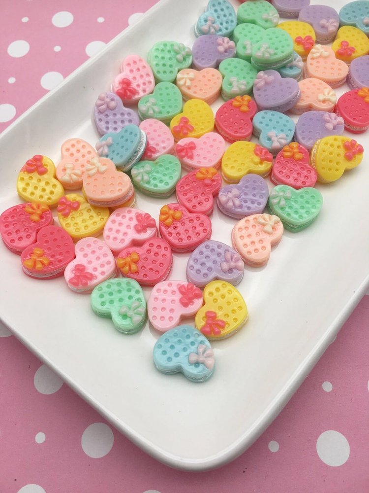Assorted Pastel Fairy Kei Color Heart Cookie Sandwich Cabochons, Resin Flat-Back Cabs rdnqu (8 Pieces)