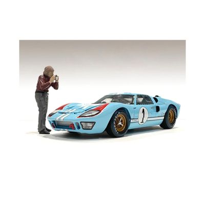 4 in. Race Day 1 Figurine II for 1 by 18 Scale Model Car