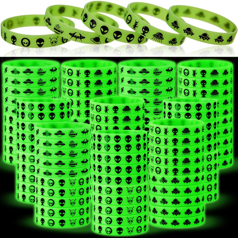 Seematn 50 Pcs Glow in the Dark Alien Party Rubber Bracelet, Small Rave Trinkets, Green Silicone Wristbands Bracelets Bulk Spaceparty Favors for Baby Shower Birthday (Alien, Green)