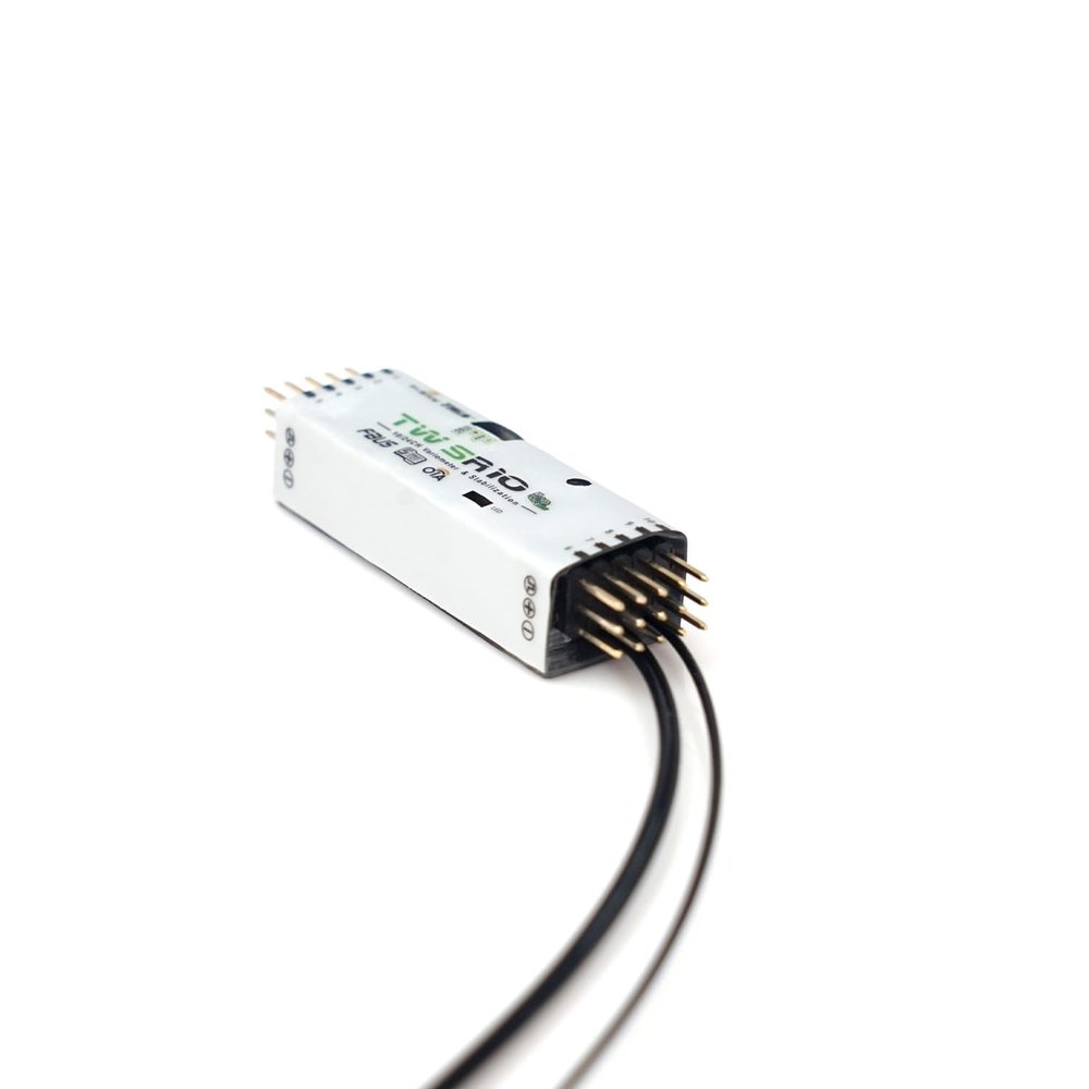 FrSky TW SR10 2.4G Dual Active Receiver Built-in Gyro & Accelerometer Advanced Stabilizer Precision Telemetry 10 Configurable Ports Triple Antennas OTA FBUS/SBUS