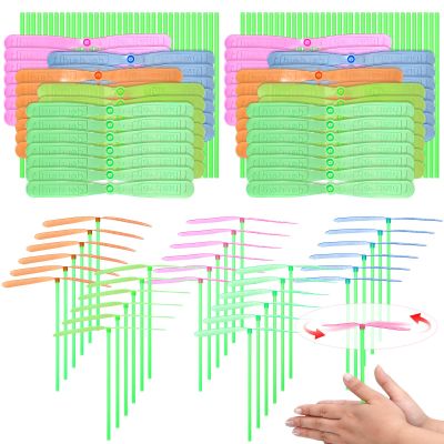 200 Pcs Transparent Color Hand Helicopter Set, 100 Propellers + 100 Rods Flying Helicopter Set, Bamboo Dragonfly Hand Rub Plastic Propeller for Outdoor Activity Children Gifts (Random 3-5 Color)
