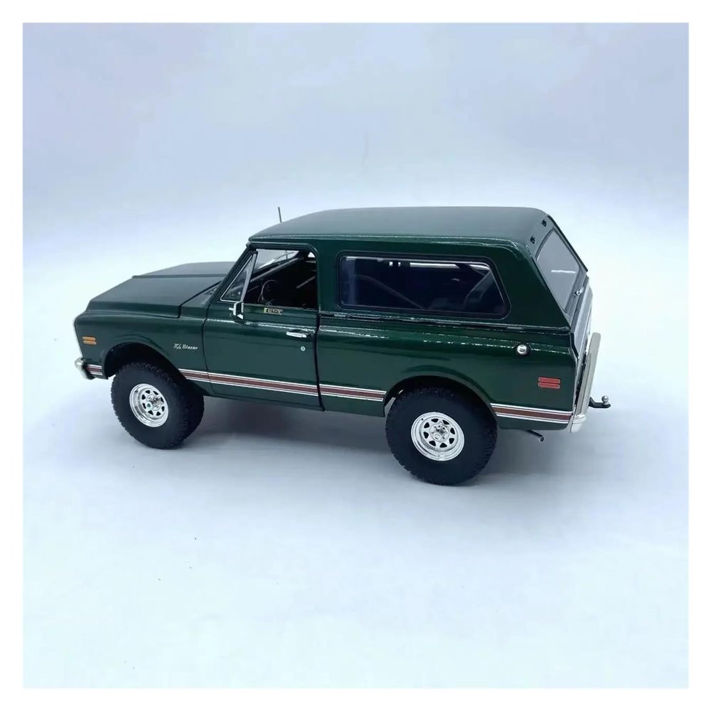 1:18 for Blazer1970 K5 Vehicles Diecast Car Model Toys Classic Ornament Collection