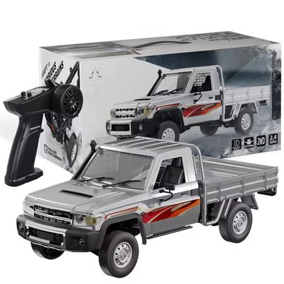 1:14 Remote Control Truck, Realistic Appearance, True-to-Scale, Integrated Adjustable Speed Controller/Receiver White