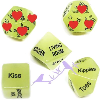 5 Fun Patterned Party Cubes with Rich Sports Action Guide Models, Couple Gift - Q