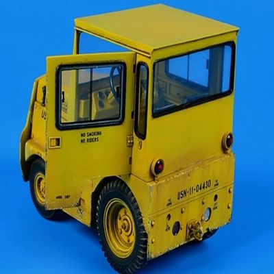 Aerobonus 320045 1/32 United Tractor GC340/SM-340 US Navy/DLA with cab