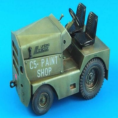 Aerobonus 320032 1/32 United Tractor GC-340/SM340 Tow Tractor Basic USAF/US Army