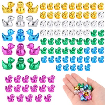 100pcs Mini Resin Christmas Ducks, 5 Colors Miniature Colorful Electroplate Duck Tiny Shiny Figures for Christmas Micro Small Little Garden Landscape & Cake Toppers Decoration