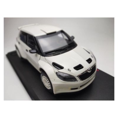 1 18 for Skoda Fabia Super 2000 Alloy Diecast Racing Car Model Static Simulation Adult Collectible Ornament