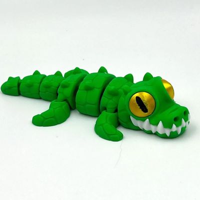 Bpetga Playful 3D Printed Crocodile Figurine with Articulated Joints - Adorable and Funny Desk Ornament Figurine Gift (1PCS)