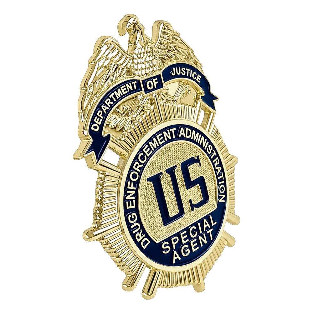 Badge for Dressing up and Role Play, Cop Cosplay Costume Accessory, Enameled & Plated, Nickel-Brass Opulent Shield Badge with Gift Box Packaging, Style4