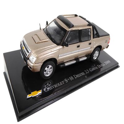 - 1/43 Scale Model car Compatible with Chevrolet S-10 Deluxe 2.5 Double Cabin 2009 Brown CH13