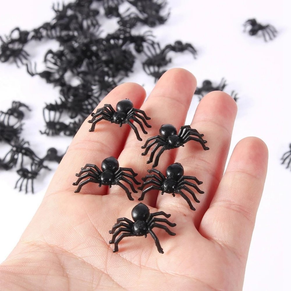 50 Real Plastic Spider Toys Halloween Prank Props Small Size Fun Halloween Decorations(Black).