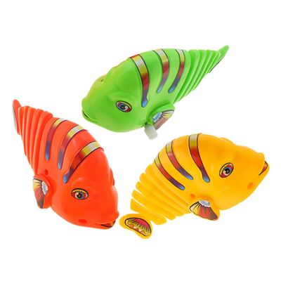 COOLHIYA 3pcs Wind-up Cartoon Fish for Clockwork Swinging Fish Compact Party for Hand-Eye Coordination and Interactive Play Random Color