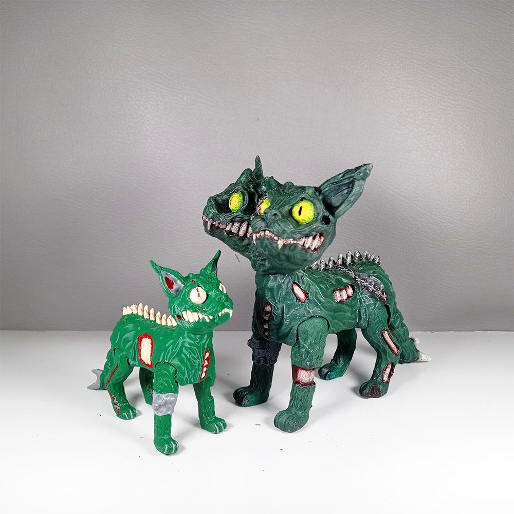 3D Printed Flexible Spooky Cat Halloween Special Toy  Articulated Dual Head, Flexible Model  Colors Black & Dark Gold, Medium: 130mm (Length)