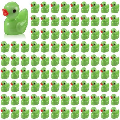 100 Pcs Mini Resin Ducks Tiny Ducks Miniature Duckies Bulk Figures for Garden Micro Landscape Home Prank Game Micro Landscape Aquarium Dollhouse Ornament DIY Handmade School (Green)