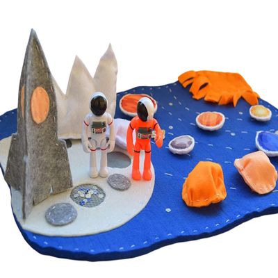 Space Felt Play Mat Small World Austronaut Rocket Waldorf Play Set Baby Boy Imaginative Play Kit Activity Toy Preschool Galaxy Spaceship Montessori Pretend Play Playset (Without 2 austronauts)