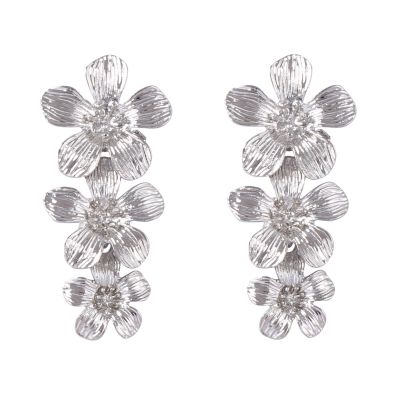 4.7 * 2cm Vintage Alloy Flower Earrings For Women,silvery,4.7 * 2cm