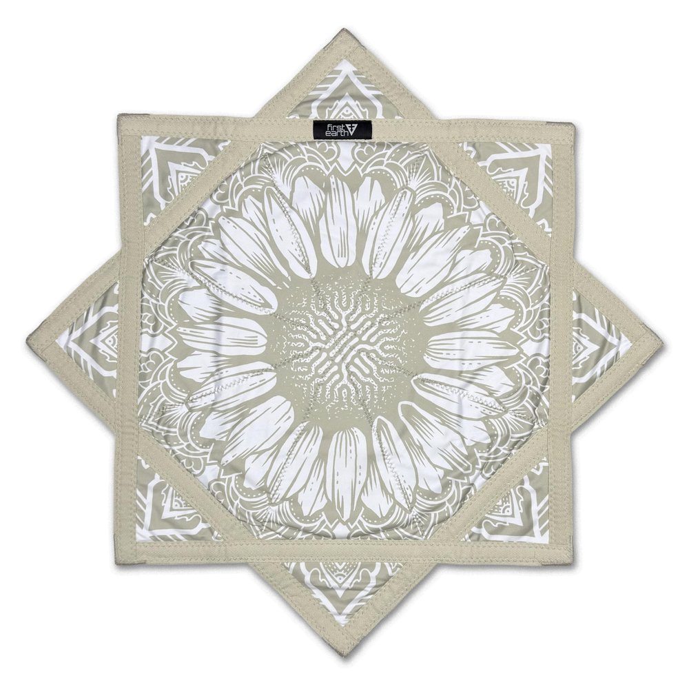 First Earth Flow Star - Dapo Star - Flow Toy Sunflower (Tan), 25.5" - Regular