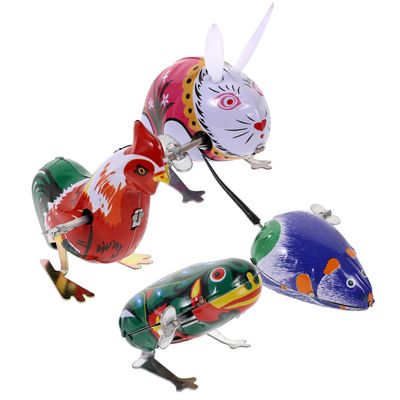 FELTECHELECTR 4pcs Wind-up Iron Animal Clockwork Action for Boys with Frog Rooster Bunny Rodent for Birthday and Festival Random Color