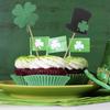 HINTRMENT 24pcs St Patrick's Day Shamrock Cake Toppers Clover Hat Picks for Cupcakes Dessert Party Decorations Food-grade Lightweight Indoor Outdoor Use view 2