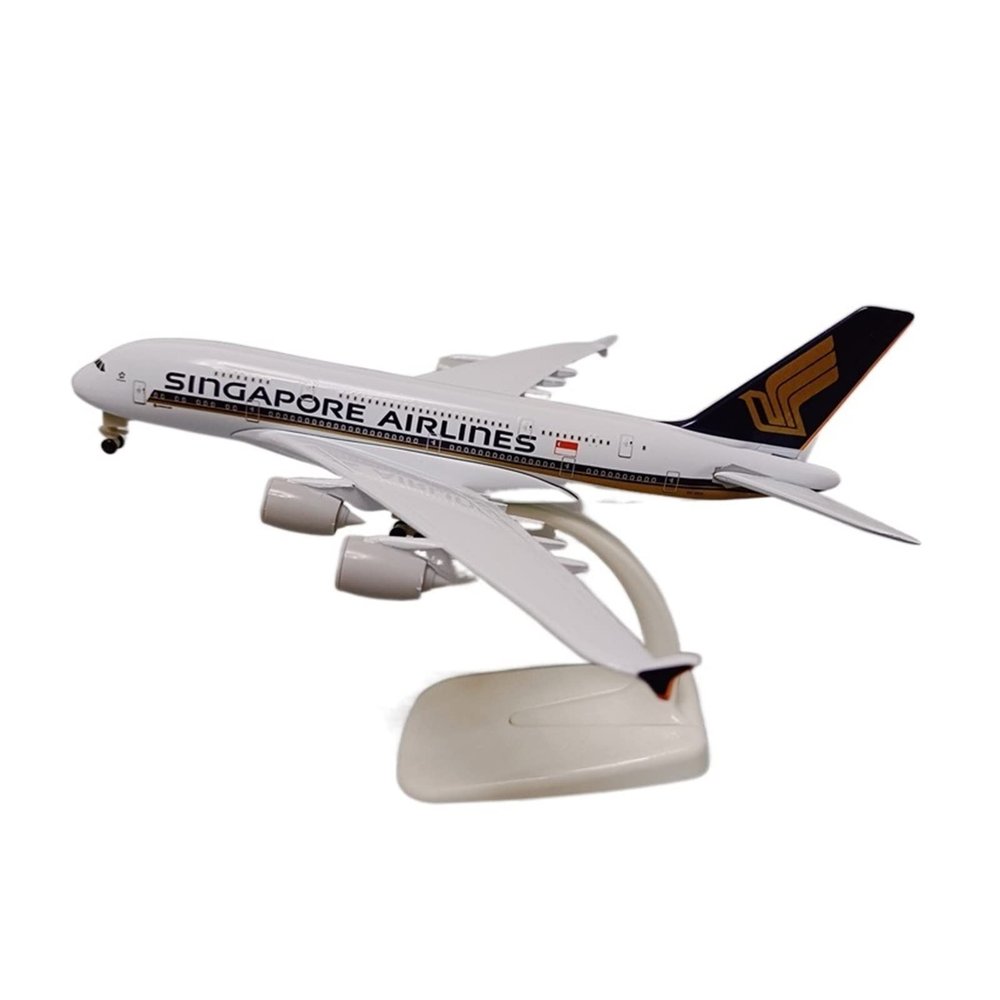 ZFQSEXTWT 16cm Alloy Metal Fit for Air Fly B737 Boeing 737-800 Airplane Model with Stand Plastic Kit Hobby Playgame Kit
