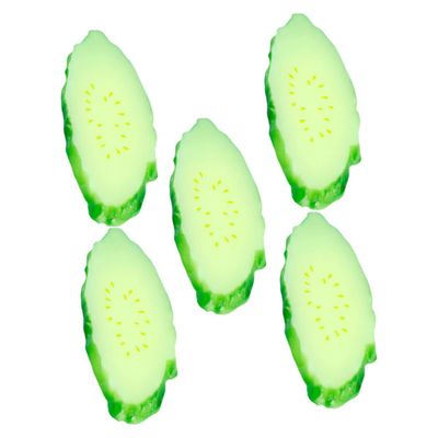 Abaodam 5pcs PVC Simulation Cucumber Slices Lifelike Vegetable Models for Food Photography Props Home Kitchen Restaurant Decoration Artificial Fruit