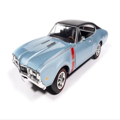 1968 442 W30 Holiday Coupe Teal Frost Metallic with Red Stripes and Black Vinyl Top Hemmings Motor News July 2023 Cover Car American Muscle Series 1/18 Diecast Model Car by Auto World AMM1350
