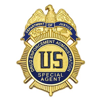 Universal Metal Badge, Enameled & Plated, Suitable for Dressing up and Role Play-Style8