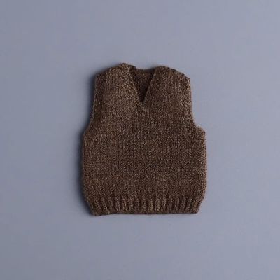 1/12 Scale Male Clothing for 6-inches Action Figure Body, 1/12 Man Action Figure Knit Vest / Sweatshirt Sweater (Coffee, Waistcoat)