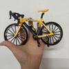 Scale Mountain Bike Toy DS Die-Cast Mini Finger Bicycle Model Desktop Decoration DH Alloy Bike Action Figurine Toy for Cake Topper Crafts (Yellow)