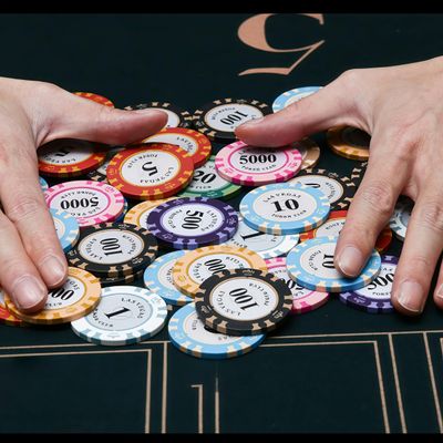 HOLSM-III Top Ceramic 500 Piece Poker Chips Set with Elegant Case, Professional Poker Chips for Ideal for Home Poker, Board Games, Math Counting (200 Piece)