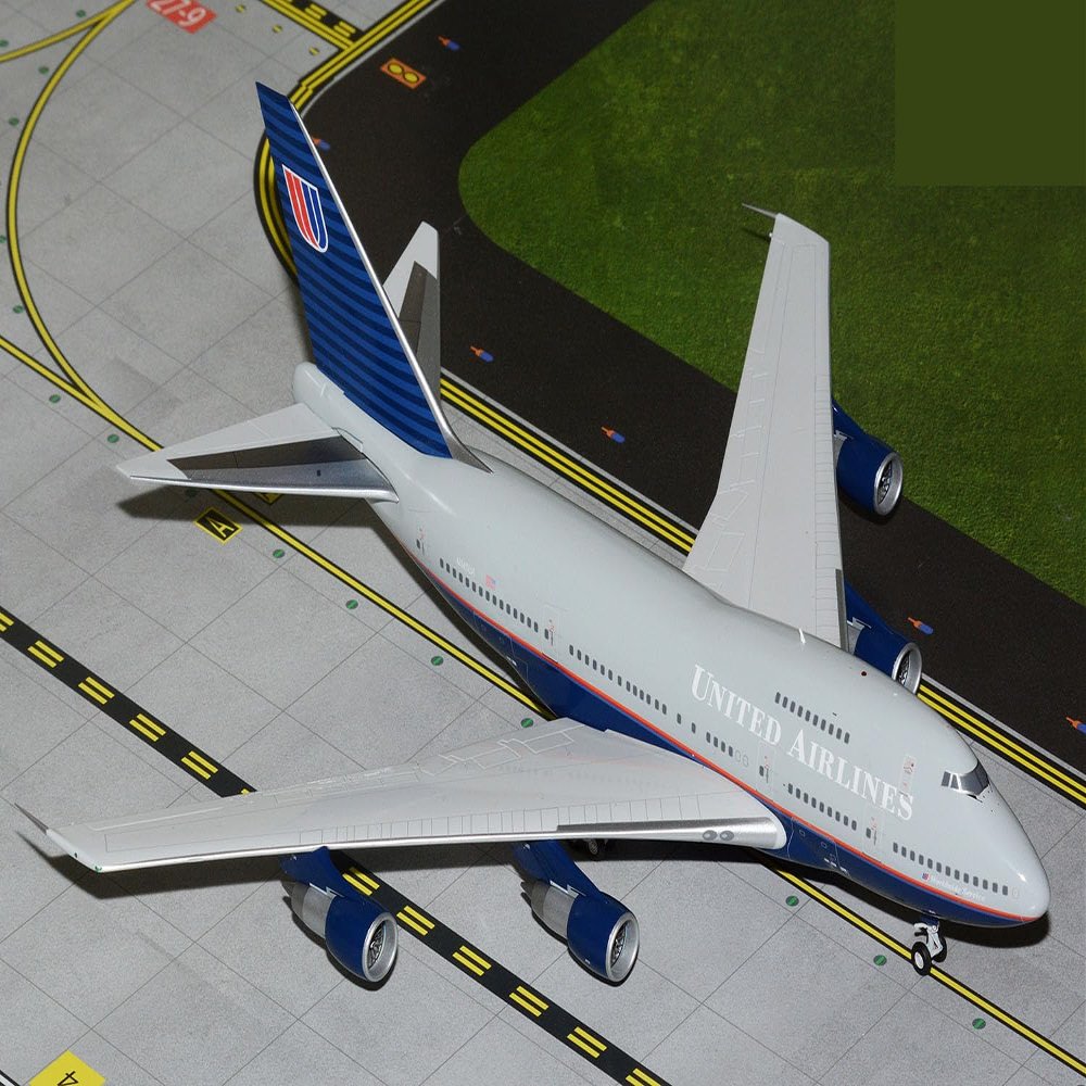 GeminiJets G2UAL1160 United Airlines Boeing 747SP N145UA; Scale 1:200