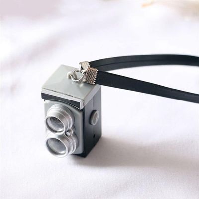 1:4 Scale Mini Miniature Camera Prop Ornament Vintage Model Mini Decoration Accessories Photography Props (C)