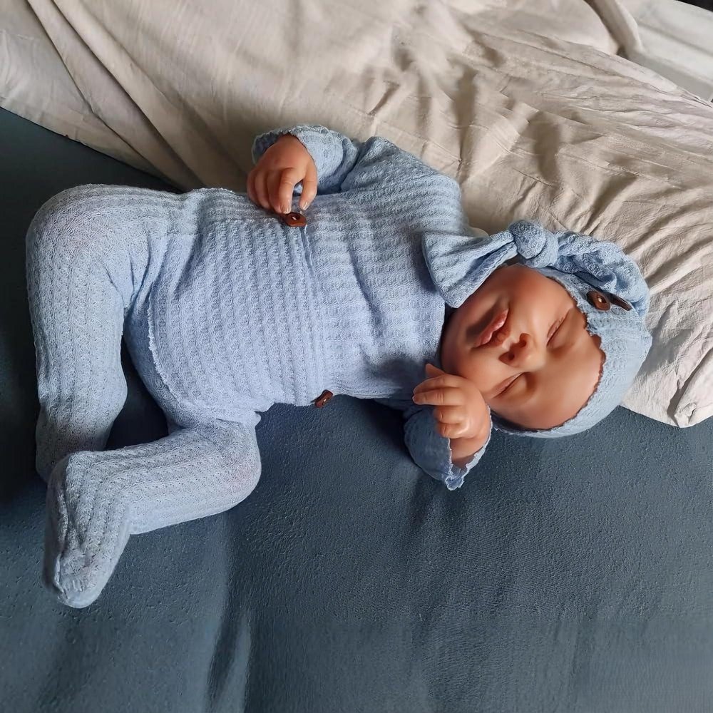 19Inch Asleep Reborn Baby Dolls Lifelike Realistic Infant Doll Blue Outfit Full Vinyl Body Newborn Babies for Cuddling & Collecting with Magnetic Pacifier & real life baby accessories 3 Years Old +