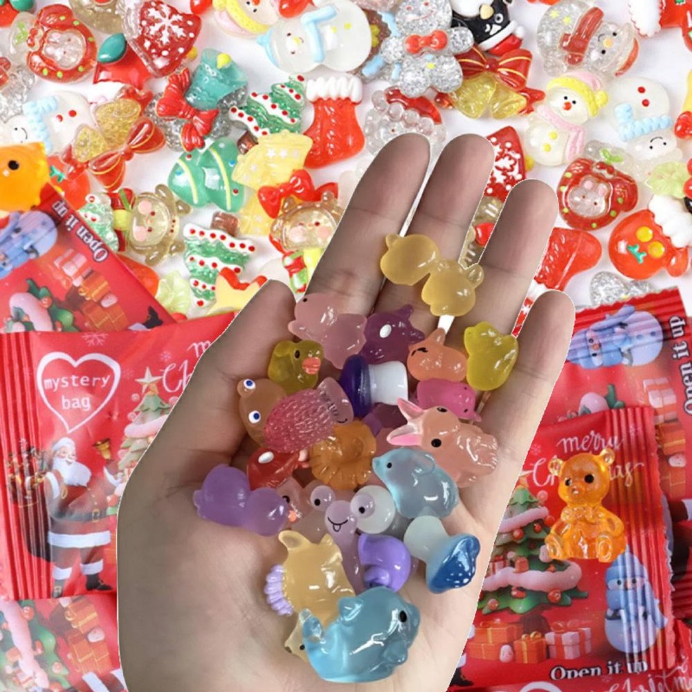 50Pcs Mini Glow in The Dark Animal Resin Models,Mystery Resin Animals Christmas Blind Bag,Mini Luminous Farm Ocean Figures,Hide Luminous Figures DIY Fairy Garden House Micro Landscape Aquarium Decor
