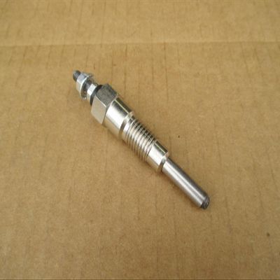 Replacement for fits GLOW PLUG FOR DEUTZ 5215 5220 5230
