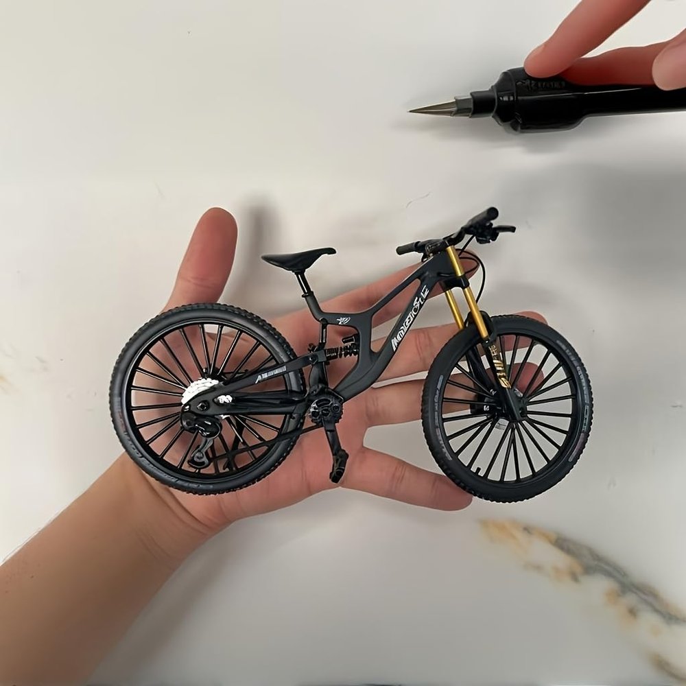 Generisch Finger Bicycle Model, 1:10 Mountain Bike Model Toy, Finger Mountain Bike Model Ornaments, Miniature Fingers Bike, Mini Bend Bicycle Models