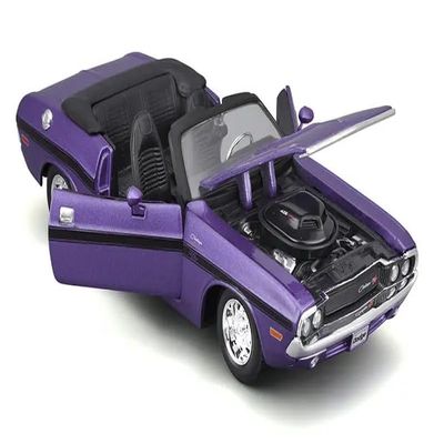 1970 R/T Convertible Purple 1/24 Diecast Model Car 31264pur