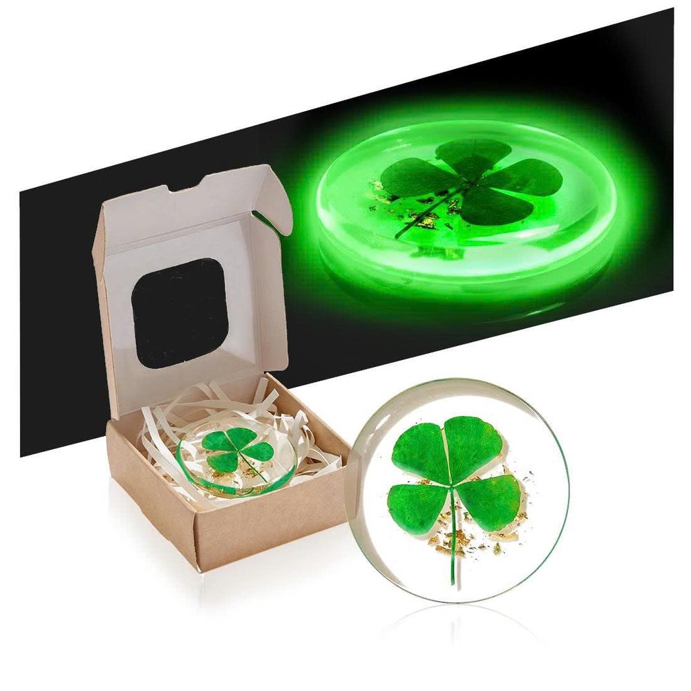 ANH3KT Real Four Leaf Clover Resin Charm with Light-Reflecting Good Luck Gifts Pocket Token, Preserved, 1.25 Gift for Good Fortune, Lucky Charm Clover for Family