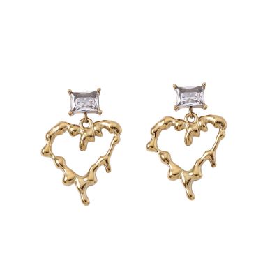 2.7 * 1.9cm Retro Hollowed Out Heart-Shaped Geometric Earrings,golden,2.7 * 1.9cm