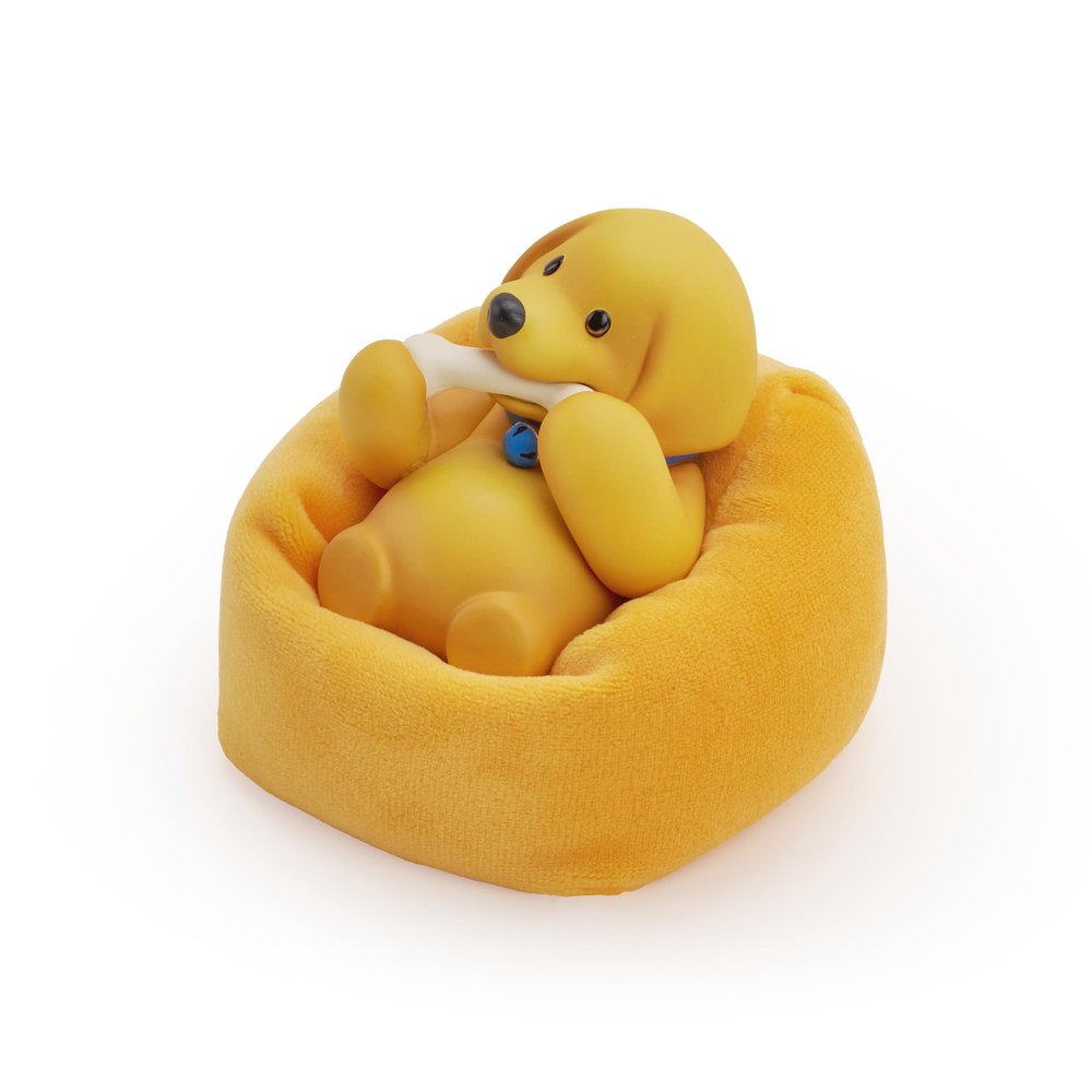Party Animals Win Series Figures - Fluffy Action Figure with Detachable Sofa - 3.35in PVC Collectible Figure for Display, Golden Retriever Figure Gift Ideas for the Holiday, 1PC