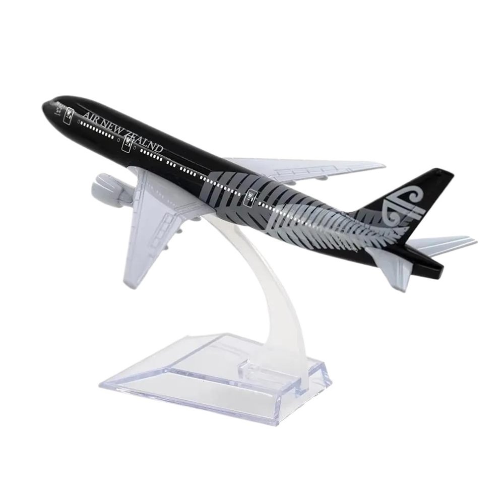 Flying Airplane Model B777 Air Zealand 1:400 Scale 777 Aircraft Model with Base Alloy Plane for Collectible Aviation Airbus