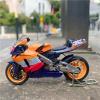 PuLaif Collection Collection 1/18 for H-ONDA RC211 2006 Motorcycle Model Alloy Toy Gift Computer Desktop Ornaments view 3
