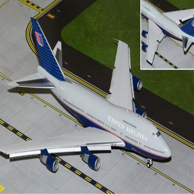 Gemini200 United Airlines Boeing 747SP Die-Cast Model, 1:200 Scale, Metal Construction, Flaps Down Version, N145UA Registration